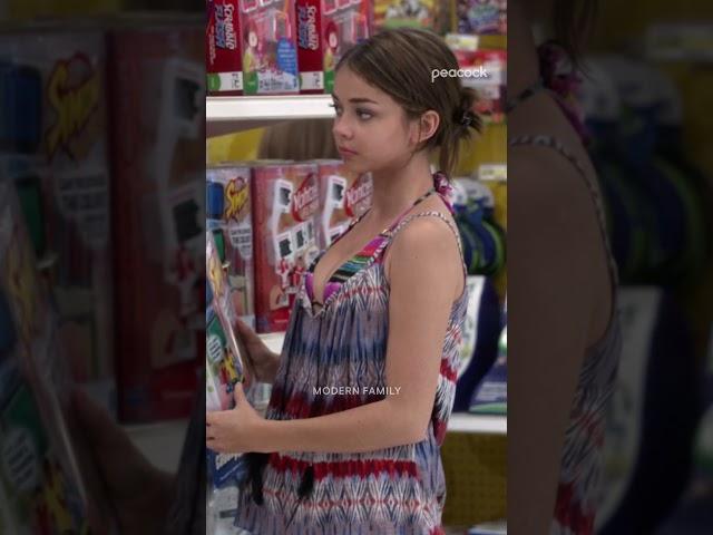 the greatest toy heist of all time #ModernFamily #HaleyDunphy #ClaireDunphy #Shorts
