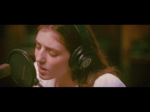 Birdy - Second Hand News (Official Live Performance Video)