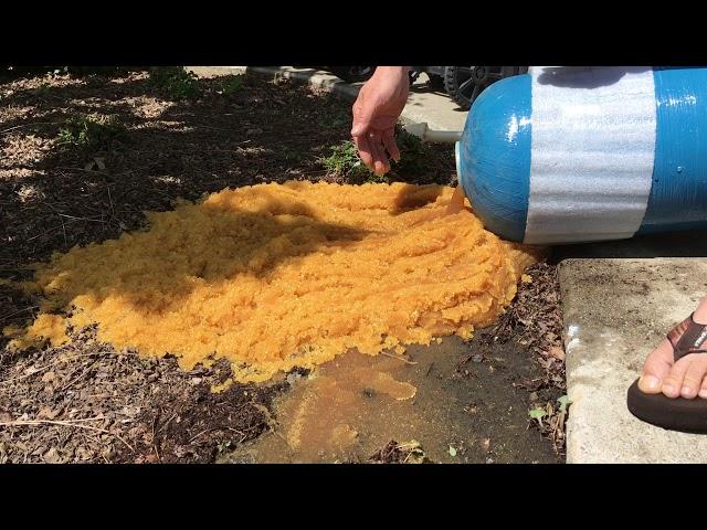 Emptying old water softener resin