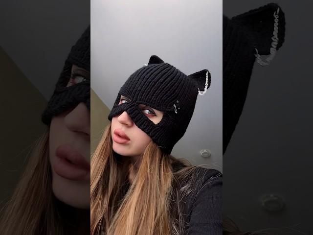 This is Halloween Скоро МК на вязаную шапку кошку спицами… #мквязание #шапкаспицами #вязанаяшапка
