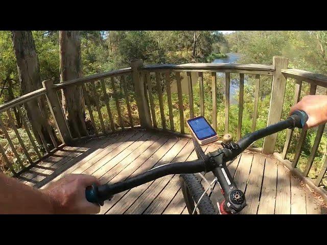 Diamond Creek trail from Allendale Rd to Mullum Mullum Creek trail M