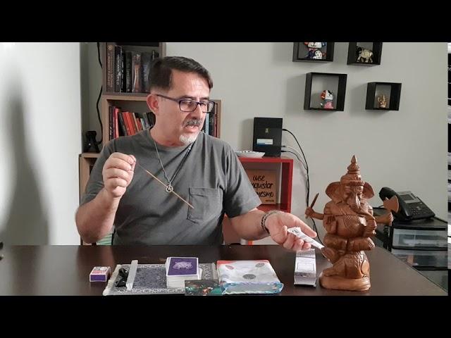 COMO CONSAGRAR AS CARTAS DO TAROT