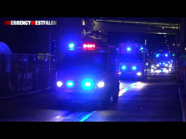 [Eintreffen an Einsatzstelle] Löschzug BF Hamburg F22 Berliner Tor + Streifenwagen Polizei