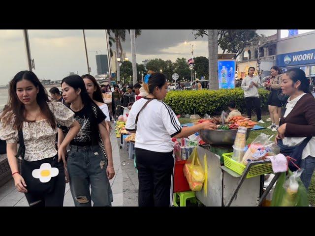 Cambodia tour 2024 - Evening Walking tour in Phnom Penh city 4k 60fps