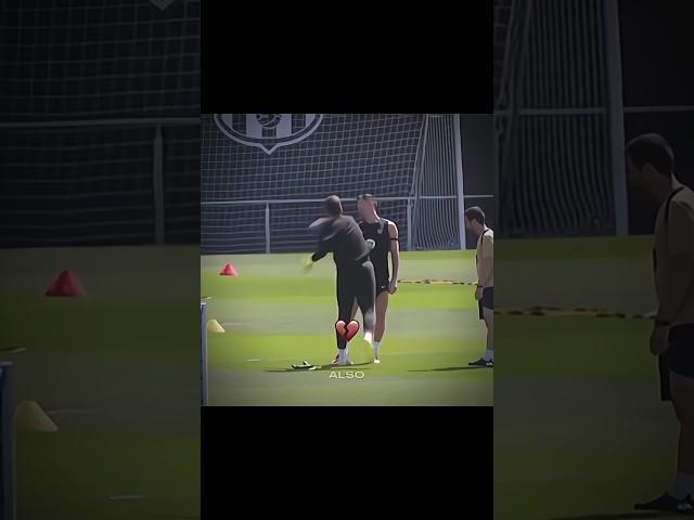 Szczęsny vs Lewandowski   #football #funny #viralvideo #trending #shorts