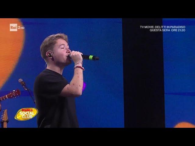 Alfa canta "Bellissimissima" - Radio2 Social Club 23/10/2024