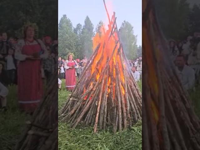 С ДНЕМ ЛЕТНЕГО СОЛНЦЕСТОЯНИЯ! HAPPY SUMMER SOLSTICE! ग्रीष्मकालीन सूर्यास्तस्य शुभकामना!