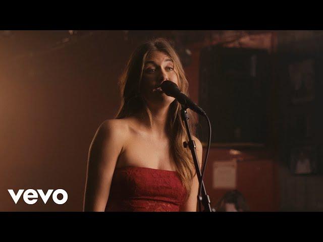 Lauren Watkins - Burn The Bridge (Heartbreak Supper Club Sessions)