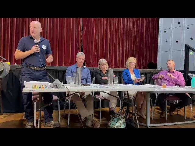 We discuss social housing at the Braidwood Meet-the-Candidates event for #MonaroVotes2023