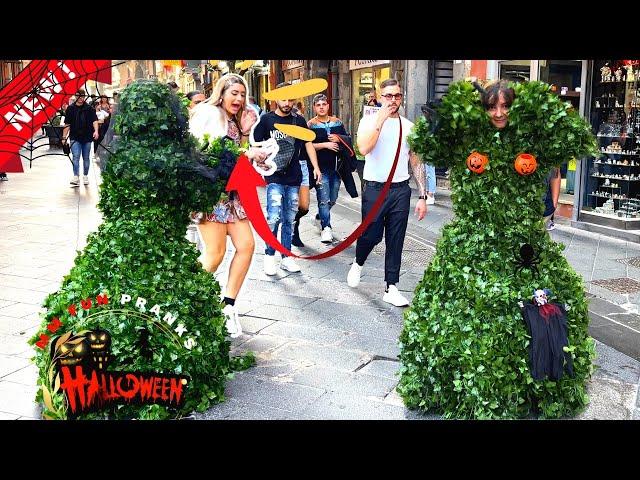 Scary Halloween Prank  Top Reaction In Naples, Italy/Bushwoman Prank