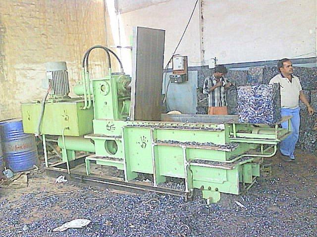 scrap metal bundle machinemetal hydraulic baling press machine ,ms scrap TURNING/CHIPS/crc SCRAp