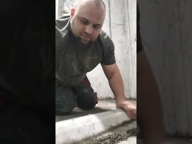 прочесать стяжку правилом и вытащить маяки  #запорожье