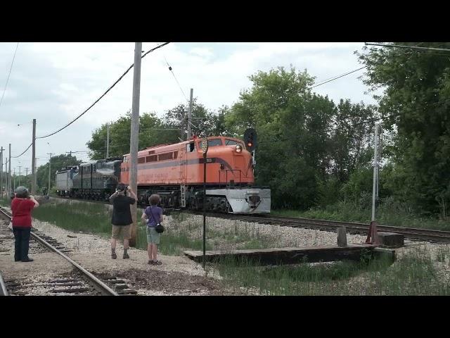 South Shore Little Joe tows GG-1 and AEM-7 at the Illinois Railway Museum