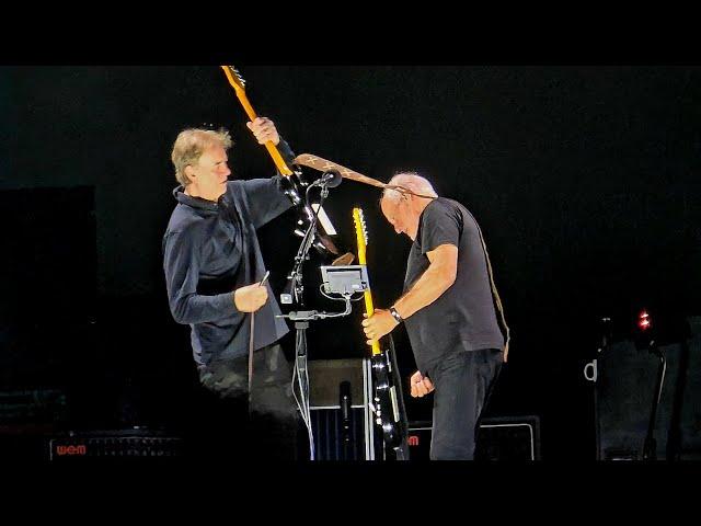 David Gilmour - Comfortably Numb "Live at Circo Massimo" Roma 28.09.2024 (With broken guitar strap)