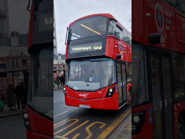 ELECTROLINER LONDON BUS U5 AT HAYES & HARLINGTON STATION