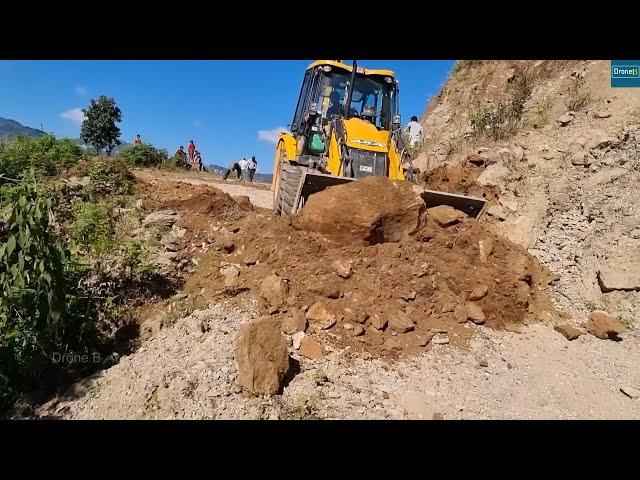 Heavy RAIN Makes Mess of the Mountain Road JCB Fixing the Road