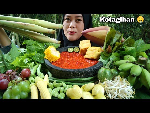 KETAGIHAN LALAPAN MENTAH - JANTUNG PISANG JADI FAVORIT BARU !!!