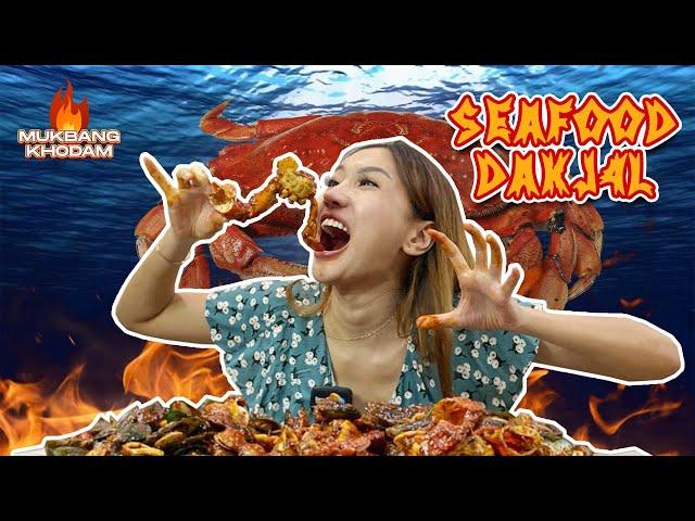 LUCINTA LUNA MUKBANG SEAFOOD PEDAS DAKJ4L...!!!