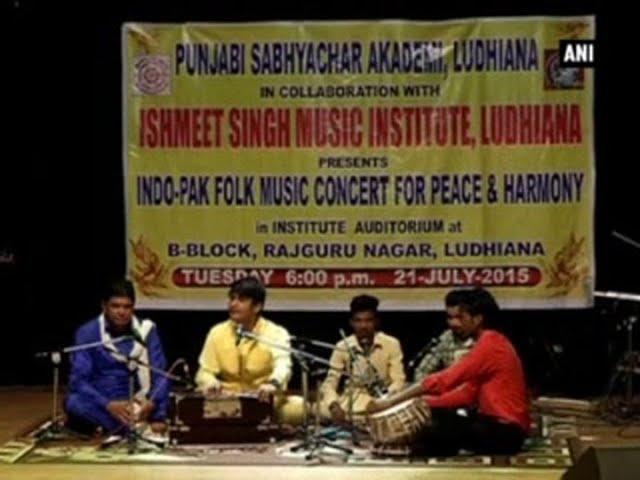 Pakistani musicians perform in Punjab to promote peace