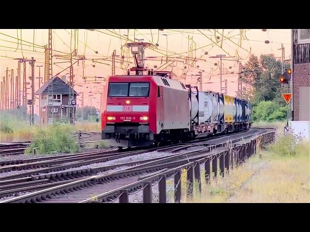 152 036-0 in Köln Kalk-Nord im Sahara-Staub-Abend