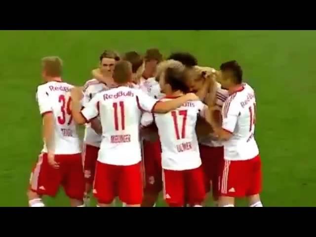 Offseason Awesome Goal #4: Martin Hinteregger 70 Yards - Vs Schalke 04