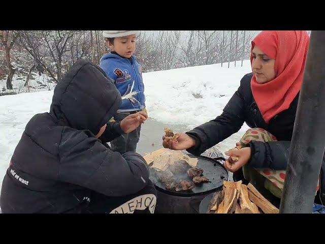 Gilgit Village Life in Winters | Gilgit Baltistan Village Life