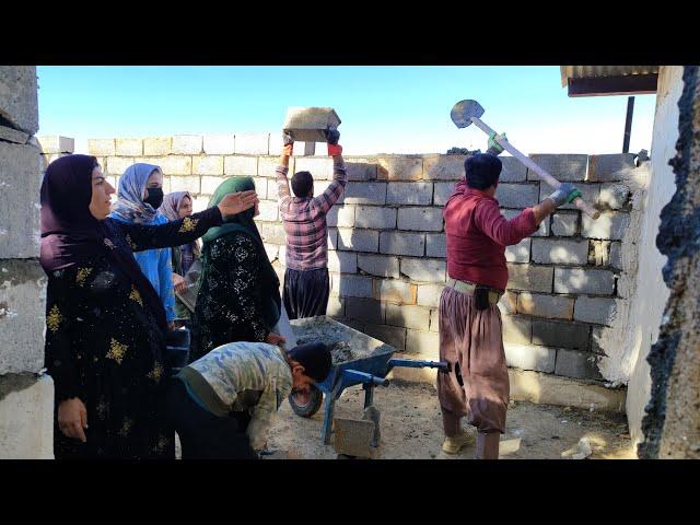 Construction of a nomadic hut by a nomadic family in the absence of the father of the family.