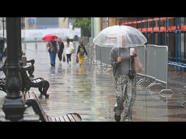 Ливень с грозой накрыл Москву