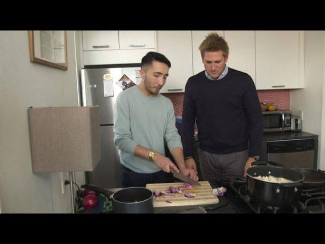 Chef Curtis Stone's Cooking Lesson for a Self-Proclaimed 'Worst Cook'