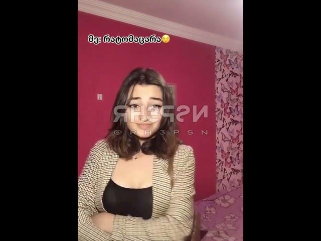 10 Julia Tiktok | @RH3PSN