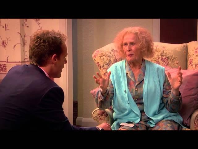 Catherine Tates Nan S01E02