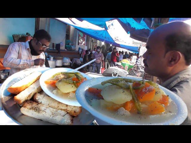 It's A Tiffin Time in Kolkata Street | Chicken Soup with Bread Toast 50 Rs | Indian Street Food