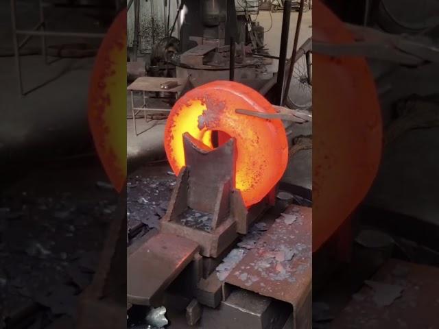 Forging Giant Red-Hot Steel Blocks – Air Bubble Removal & Structural Perfection | ASMR