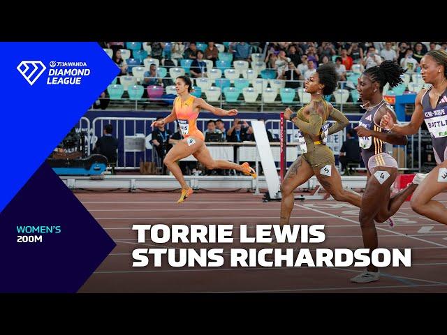 Torrie Lewis stuns Sha'Carri Richardson from lane 9 in Xiamen 200m - Wanda Diamond League 2024