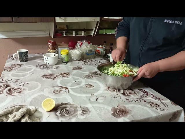 ЖИВУ ОДНА В ДЕРЕВНЕ / УЖИН НА ДВОИХ...