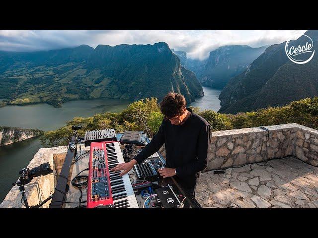 Parra for Cuva live at Cañon del Sumidero, Mexico for Cercle