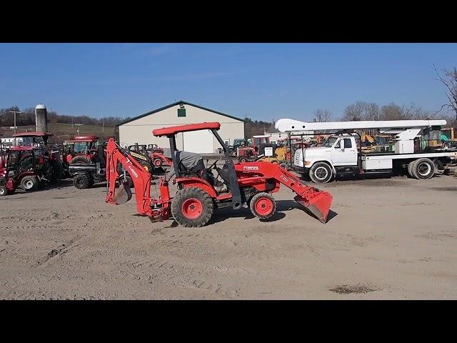 KUBOTA B26 TRACTOR LOADER BACKHOE For Sale