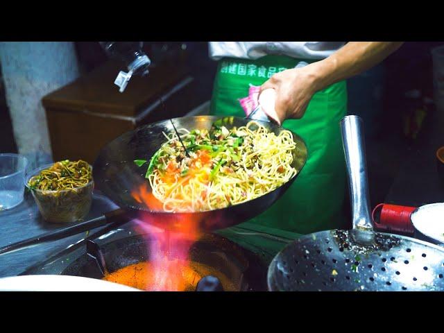 Chinese Street Food -Collection of the best egg fried noodles , the best wok skills