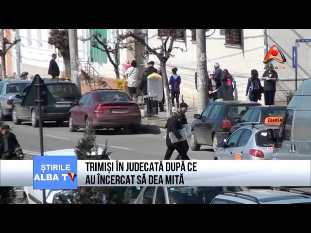 TRIMISI IN JUDECATA DUPA CE AU INCERCAT SA DEA MITA