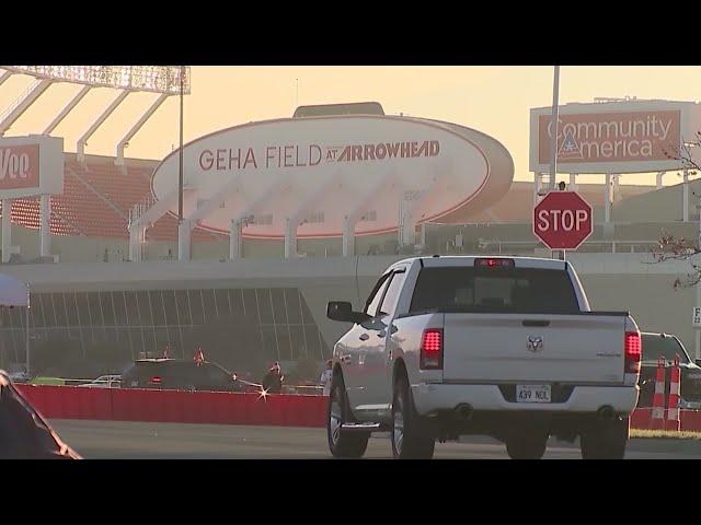 Fans react to new Chiefs pre-game tailgating, parking policy