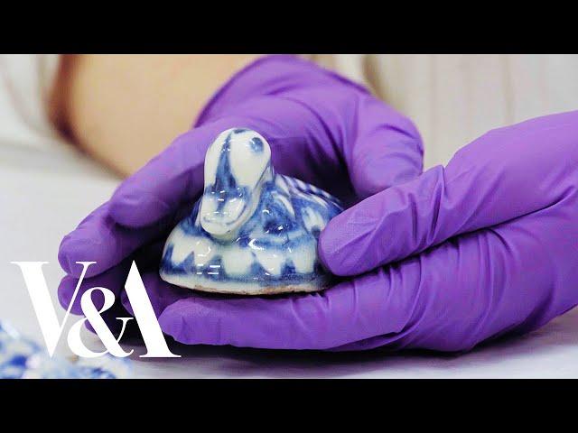 ASMR at the museum | Massaging hands with bath rasps from Iran | V&A