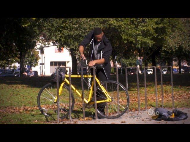 Possible bike thief caught in the act | What Would You Do? | WWYD