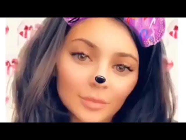 Kylie Jenner REVEALS Amazing Birthday Collection Palette!