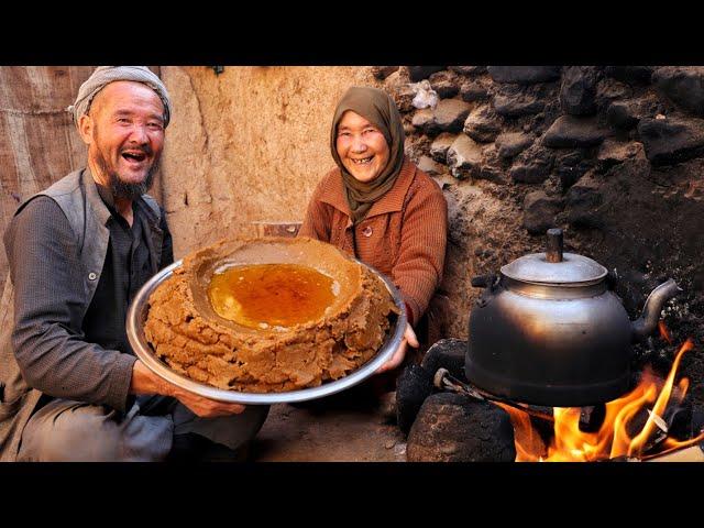 Lovely old couple lifestyle: cooking delicious local food||Village Life Afghanistan