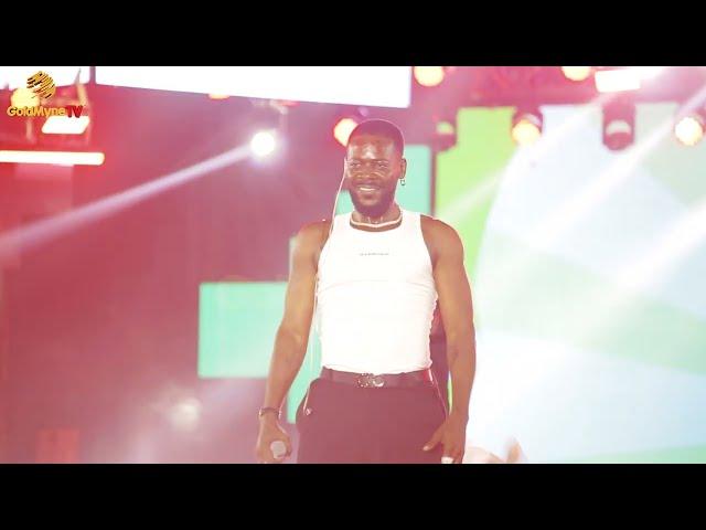 ADEKUNLE GOLD SHUTDOWN LAGOS WITH HIS LEGENDARY SOUNDBITE AT LAGOS COUNTDOWN 2025