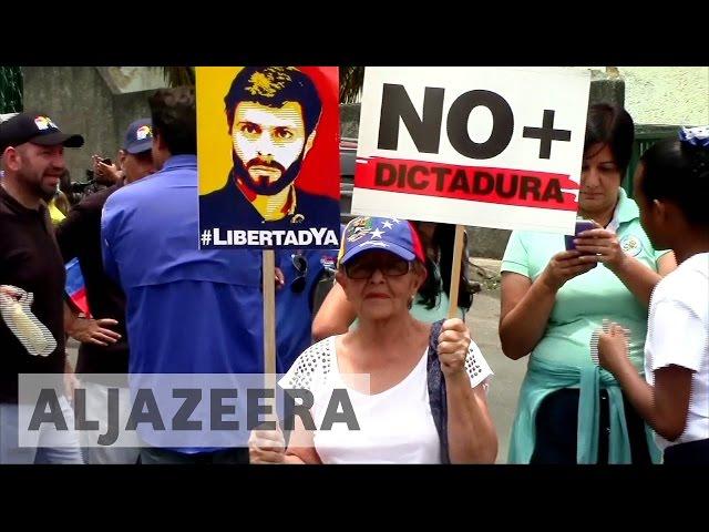 Venezuelan protesters demand release of political prisoners