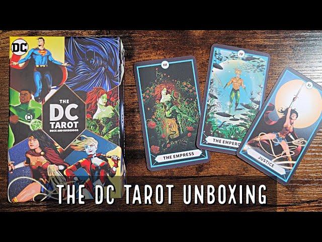 The DC Tarot | Unboxing and Flip Through