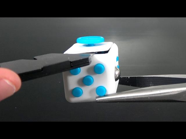 What's inside a Fidget Cube?