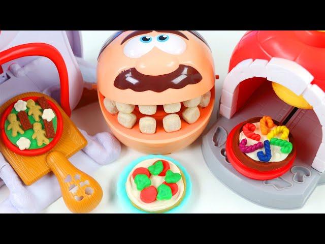 Making DIY Christmas Pizzas for Mr. Play Doh Head!