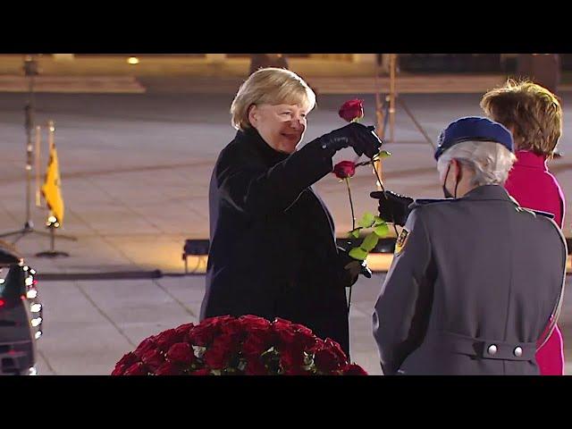 Stabsmusikkorps - Für mich soll‘s rote Rosen regnen (Großer Zapfenstreich für Angela Merkel)